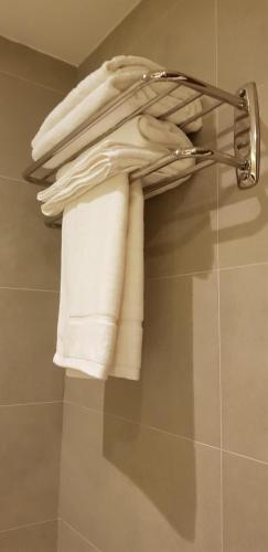 Twin Room - Disability Access image 5