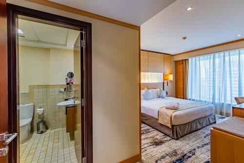 room detail thumbnail 1