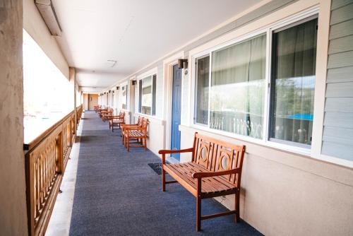 Salida Inn & Monarch Suites - image 12