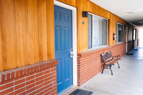 Salida Inn & Monarch Suites - image 10