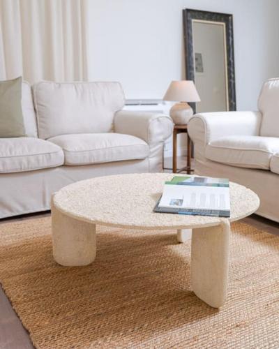 Superior One-Bedroom Apartment with Balcony image 10