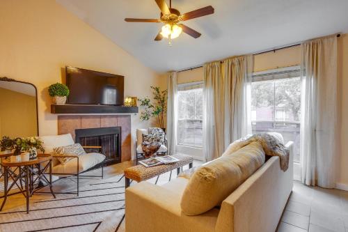 College Station Gem w/ Pool Access Near University, College Station