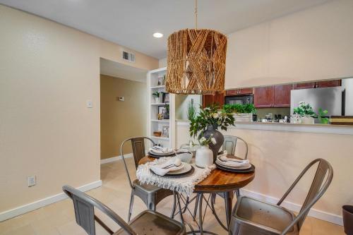 College Station Gem with Pool Access Near University in College Station, USA