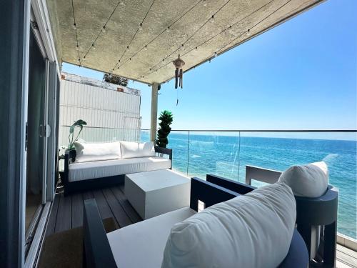 Charming Malibu Oceanfront 1BR Escape - PCHL in Malibu, USA