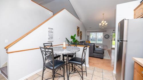 Lavender Escape, Near The Airport & Restaurants near Middleton Place