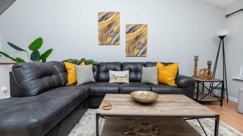 Lavender Escape, Near The Airport & Restaurants near Middleton Place