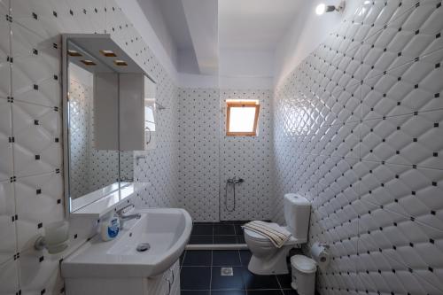 Three-Bedroom Villa room in Vila Visi