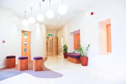 Horizon Canary Wharf Apartments - image 5