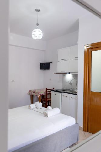 One-Bedroom Villa image 9