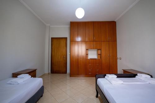 Two-Bedroom Villa image 8