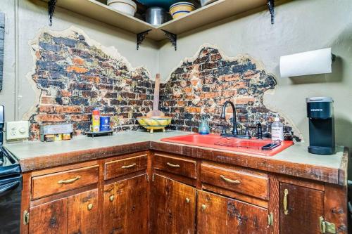 Historic Old Bank with Vault in Downtown Scott in Scott