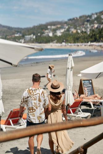 585710396 Ysuri Sayulita - Beachfront Hotel