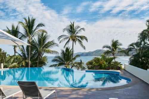 585710420 Ysuri Sayulita - Beachfront Hotel