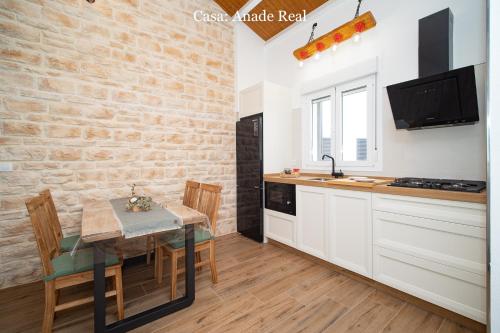 Konyha, Casa Rural Mirador del Guadalquivir-Refugio con Piscina y Chimenea in Mesas de Asta