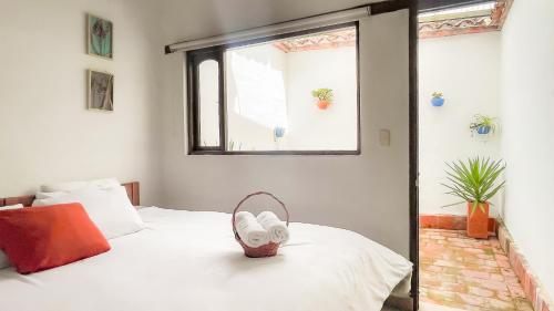 Double Room with Patio image 4