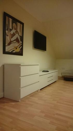 Alexandra Heights 2 Bedroom Apartment - image 9