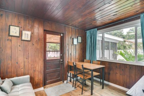 Pinellas Park Home Swim, Golf, Grill and More! in St Petersburg, USA