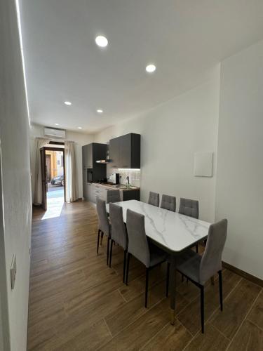 Casa Bedda - INTERA CASA CON 3 CAMERE CON BAGNO PRIVATO, ARIA CONDIZIONATA E NO ZTL/ENTIRE APARTMENT WITH 3 BEDROOMS WITH PRIVATE BATHROOM, AIRCON AND NO LTZ, Castellammare del Golfo (fotografie 3)