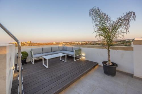 Penthouse in Mellieha with Private Pool & Large Terraces, Mellieħa (Foto 5)