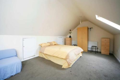 London Comfy Doubles Room Type - Economy Quadruple Room
