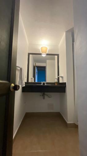 Standard Double Room image 8
