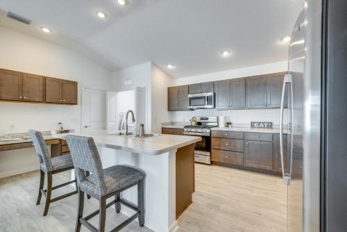 Sunny Florida Escape with Pool Access, Patio and Grill in Wildwood, USA
