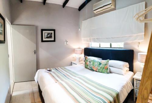 Emdoneni Lodge with Zululand Cat Conservation Project Emdoneni Lodge with Zululand Cat Conservation Project