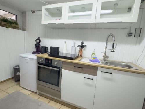 设施服务, Souterrain Apartment mit eigenem Eingang und Terasse in 萨尔斯特