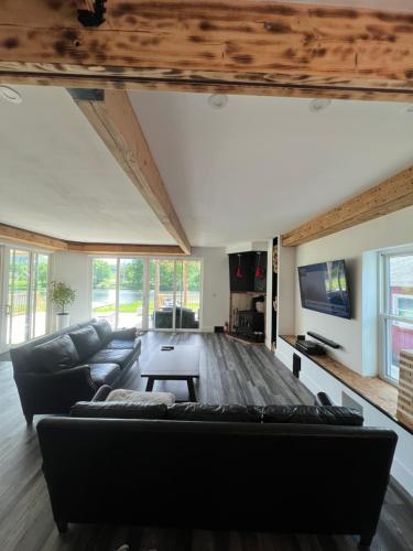 Riverfront home in deposit in Deposit, USA