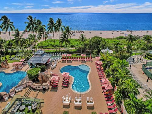 Adorable 2 Bedroom Condo Beach Service 605 - Miami Beach, FL