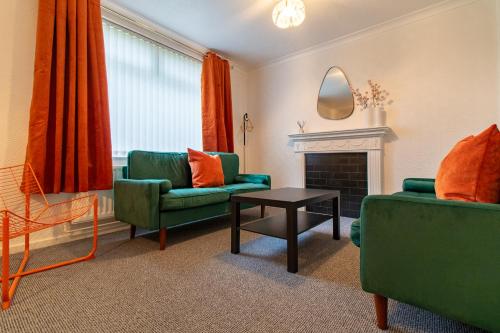 Comfortable 4BR Stay Room for Families & Friends – khách sạn tại Gateshead