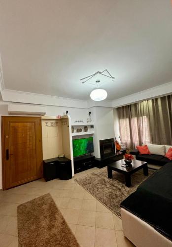 At Your Home Abroad - Apartment in private house, Tirana (Foto 5)