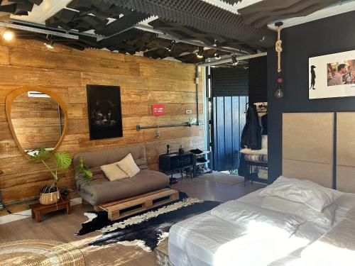 Casa com Piscina Privada e Churrasqueira! ARA0832