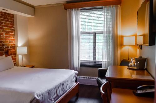 Hotel Chateau Bellevue - image 4