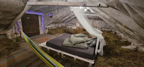1 queen bed