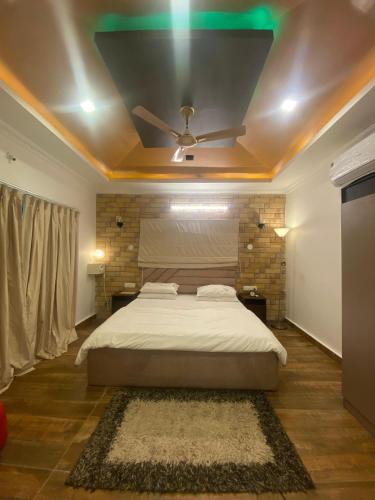 1 queen bed