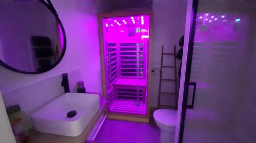 Arty Appart - Eurexpo - Clim - Parking box privé - Balcon - Sauna en option, Saint-Priest (zdjęcie 3)