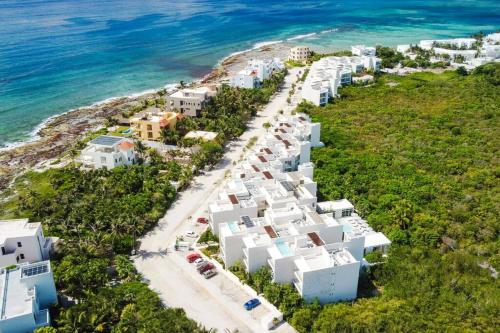 Akumal Oasis Walk To Beach 7 Rooftop Pools With Ocean Views in Akumal, Mexico