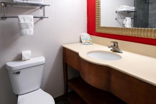 American Inn & Suites in Ferndale, USA