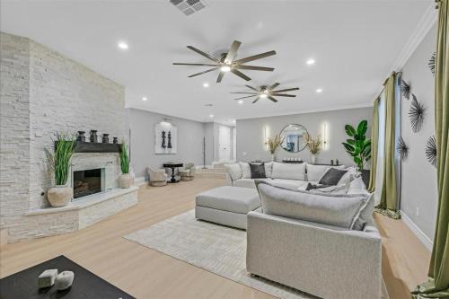 Luxury 5BR Retreat Pool Hot Tub Gym 7000sqf, Las Vegas (foto 7)