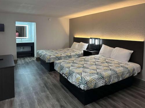 Queen Room with Two Queen Beds