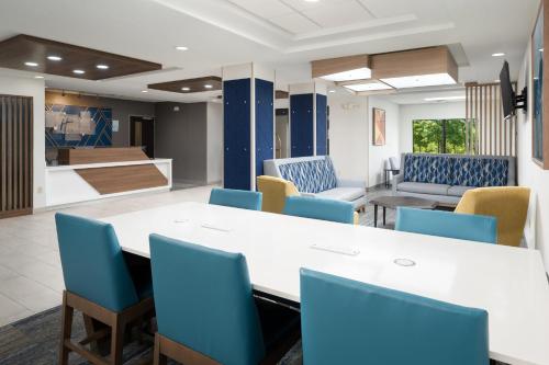 Holiday Inn Express Hotel & Suites Newport South By IHG - 숙소 외관