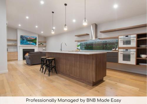 Thorne St Luxe Loft - CBD Location, Modern Design, Wagga Wagga