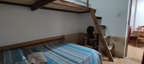 1 queen bed, 2 bunk beds