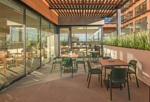 Staybridge Suites - Guadalajara Novena by IHG