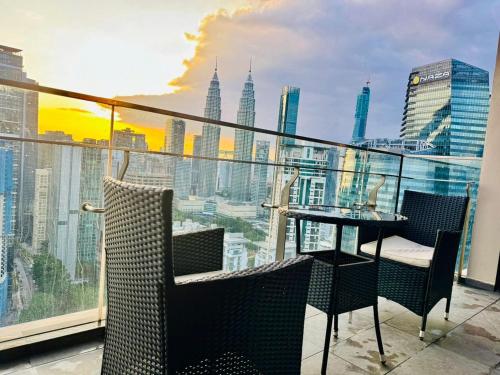 The Manor KLCC By Sky PooL - image 9