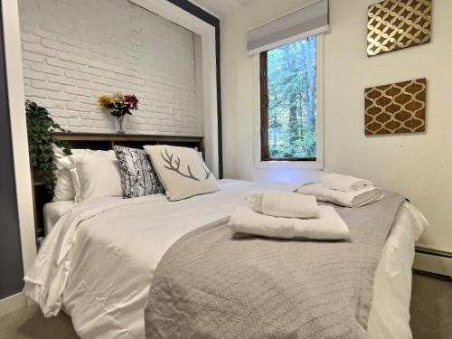 BearAll Both Units of Duplex on Killington Road BearAll Both Units of Duplex on Killington Road