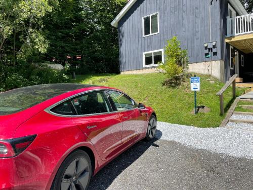 BearAll Both Units of Duplex on Killington Road BearAll Both Units of Duplex on Killington Road