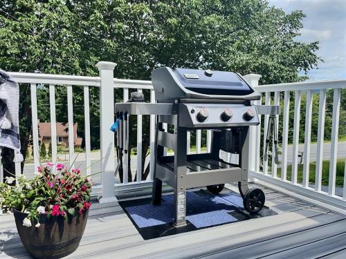 BearAll Both Units of Duplex on Killington Road BearAll Both Units of Duplex on Killington Road