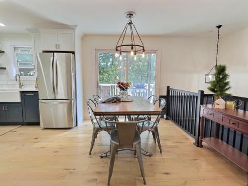 BearAll Both Units of Duplex on Killington Road BearAll Both Units of Duplex on Killington Road